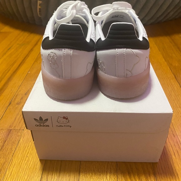 Adidas Sambas Hello Kitty Women’s 8 - Picture 4 of 7